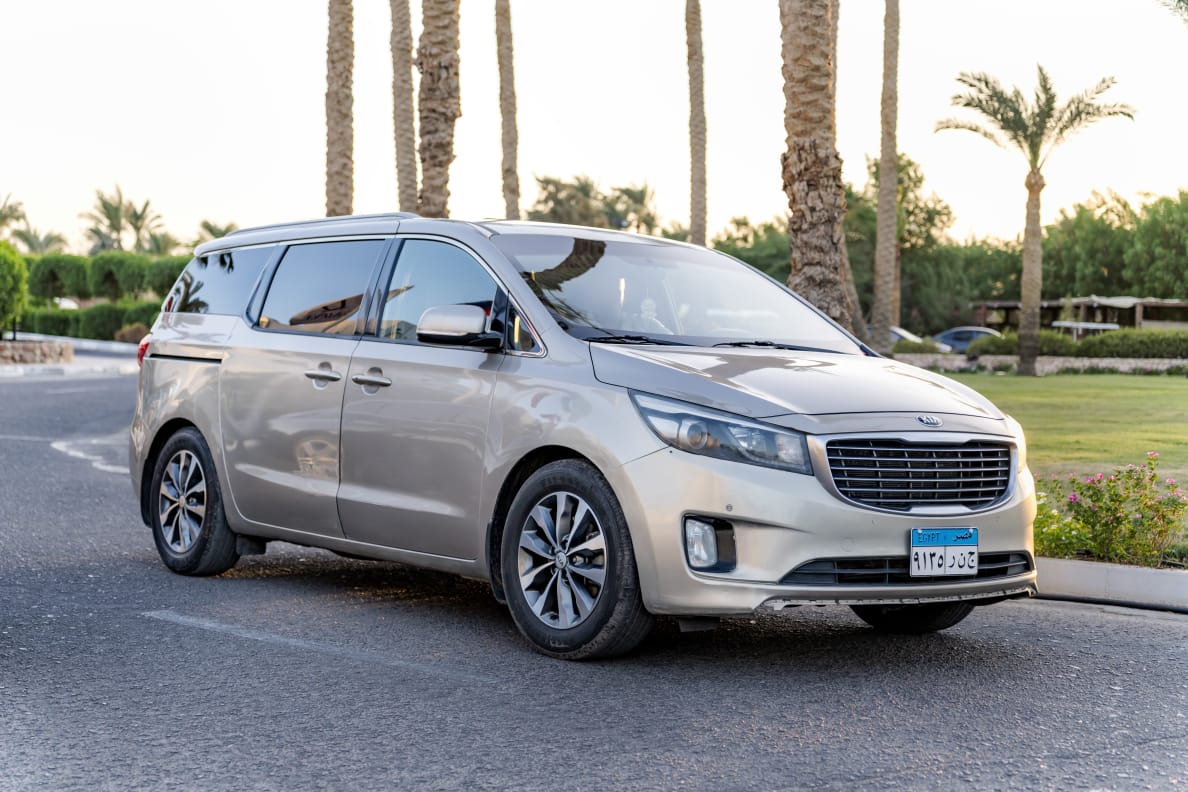 Kia Carnival with Driver